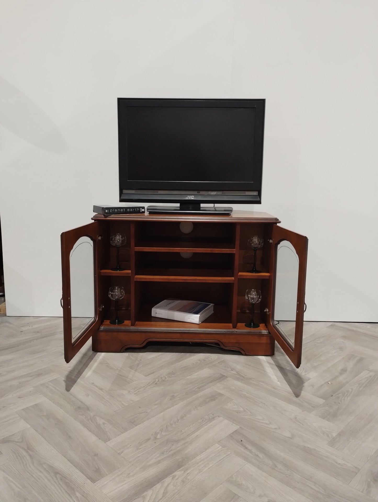 TV Cabinet