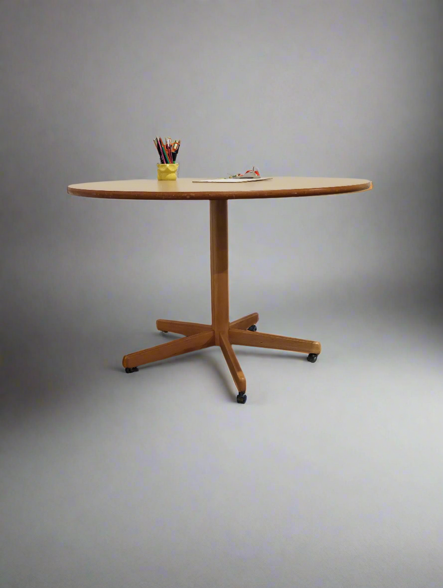 Round Table