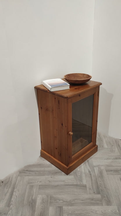 Hi Fi Cabinet