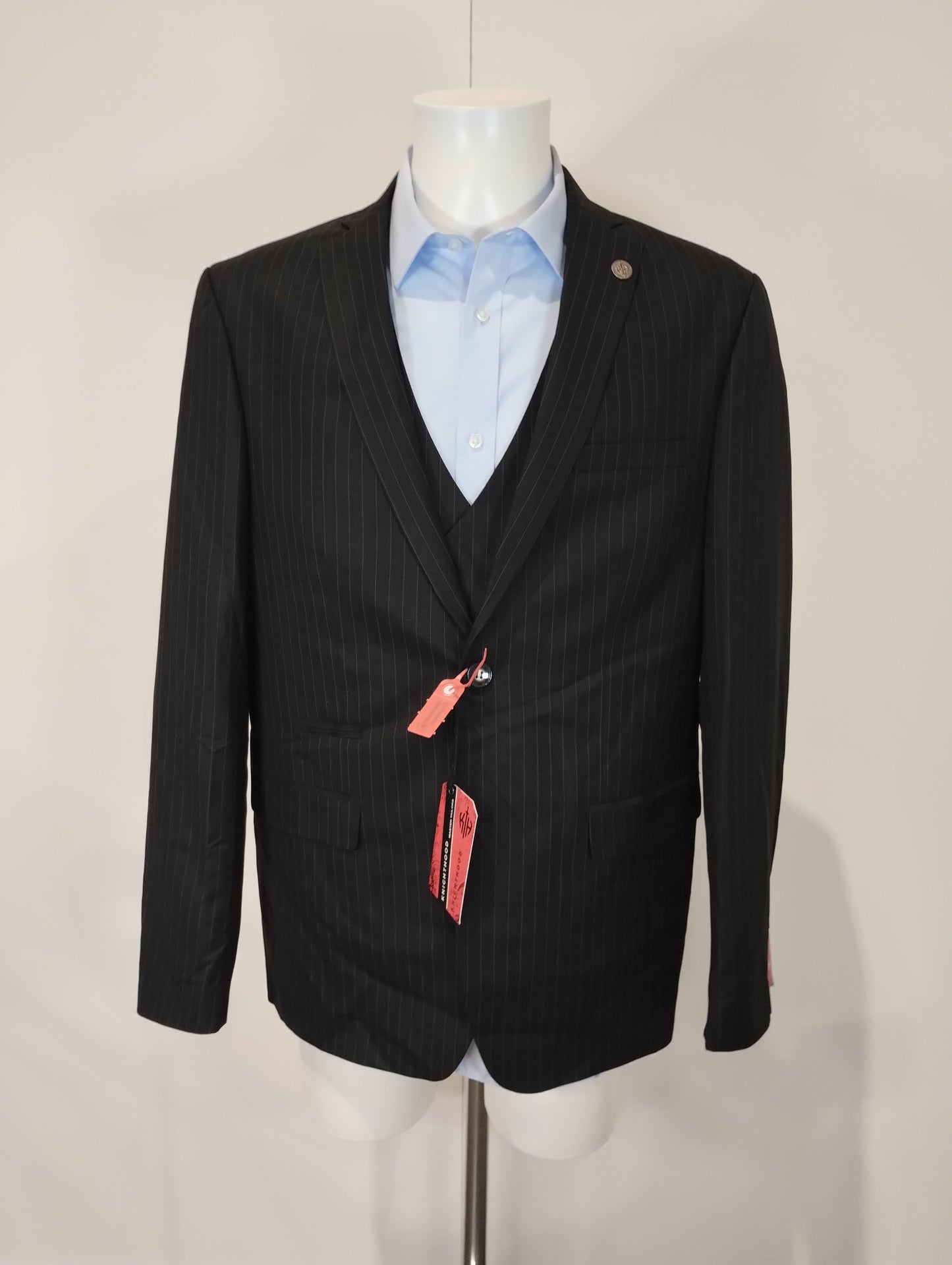 TruClothing Wool Blend Navy Three-Piece Suit with Jacket - 44, Regular Fit, Waistcoat and Trousers - 38, Regular Fit