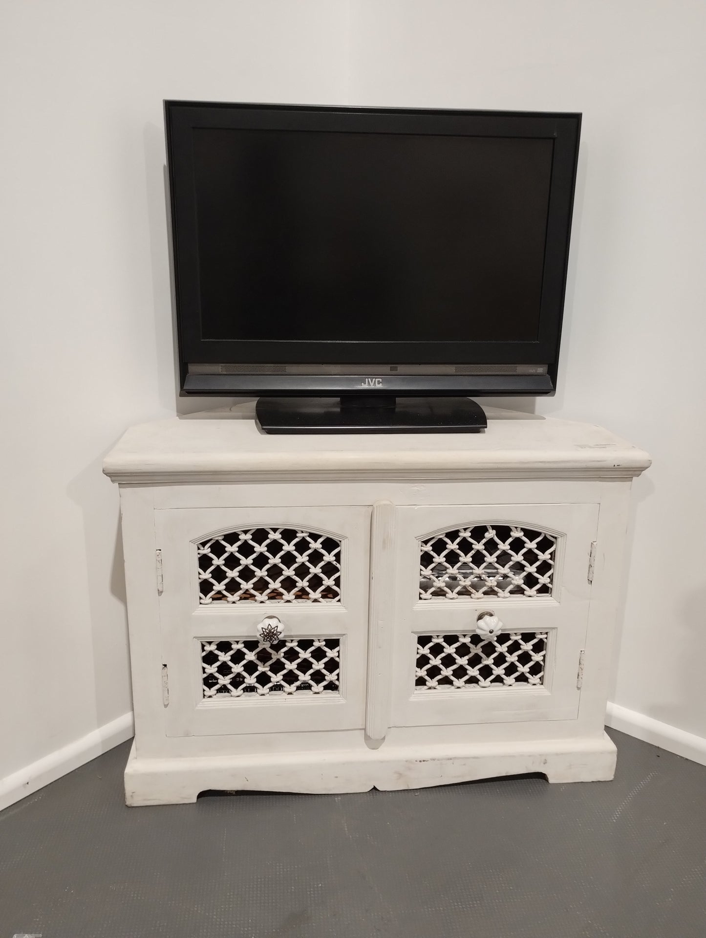 Corner TV Unit