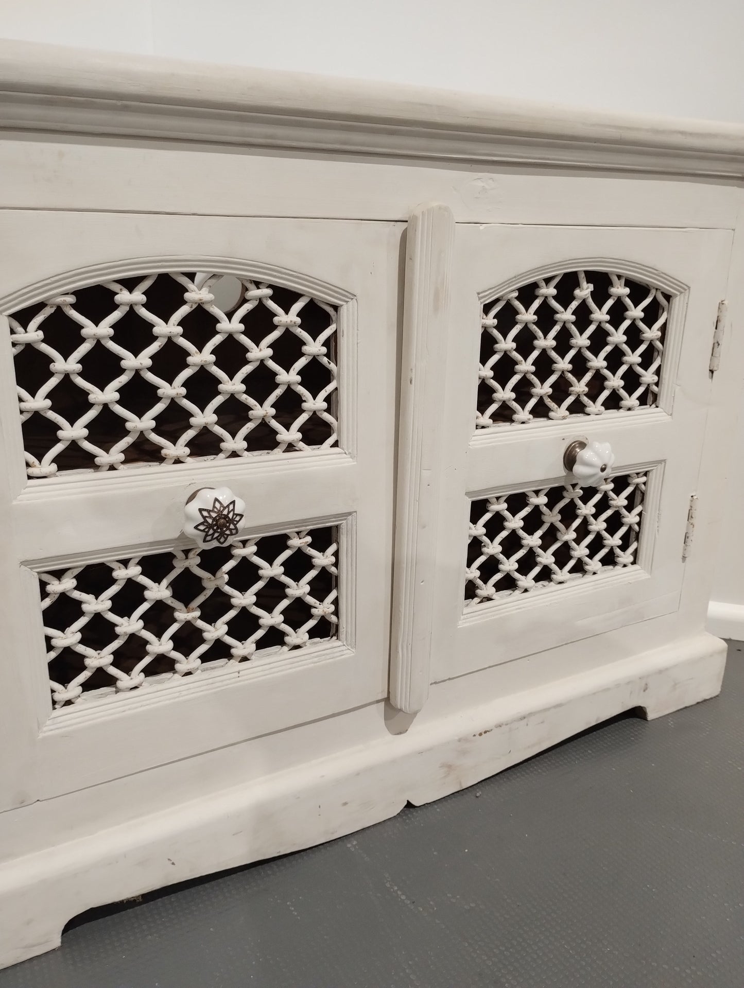 Corner TV Unit
