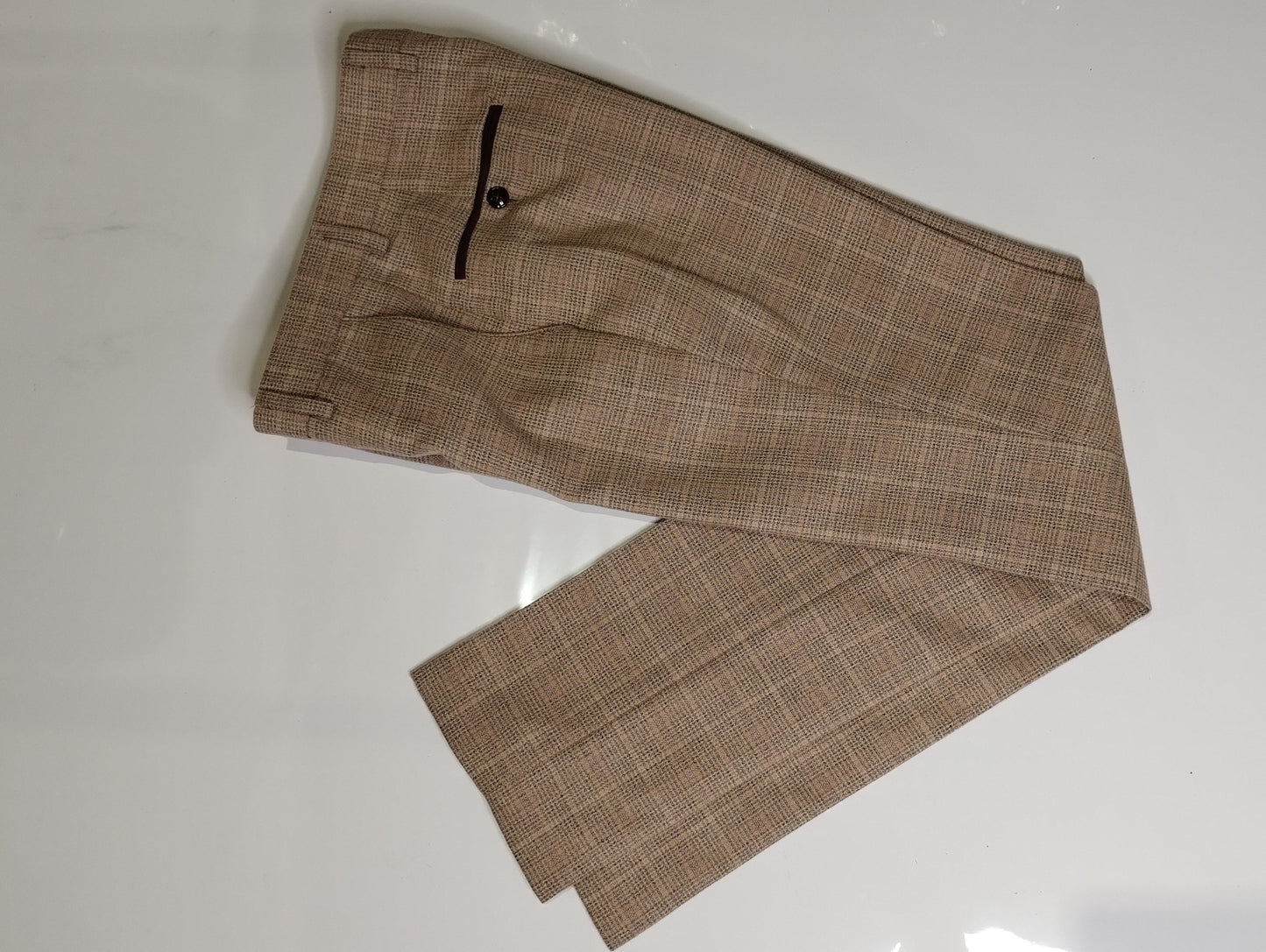 Holland-style Beige Tweed Three-Piece Suit with Slim Fit Jacket - 34, Regular Fit, Waistcoat and Trousers - 28, Regular Fit