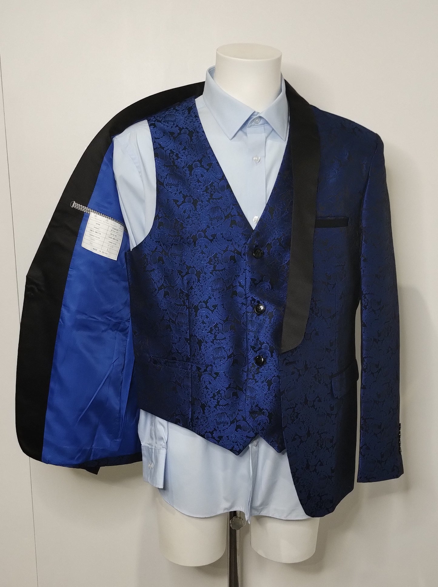 Kudoro Blue and Black Paisley Three-Piece Suit with Jacket - L, Waistcoat and Trousers - 48, Regular Fit