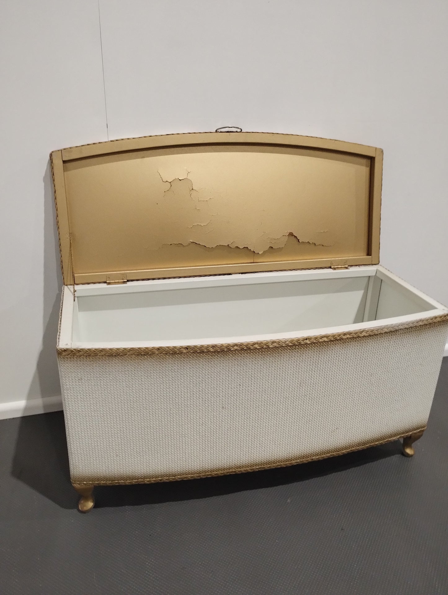 Rattan Trunk / Ottoman