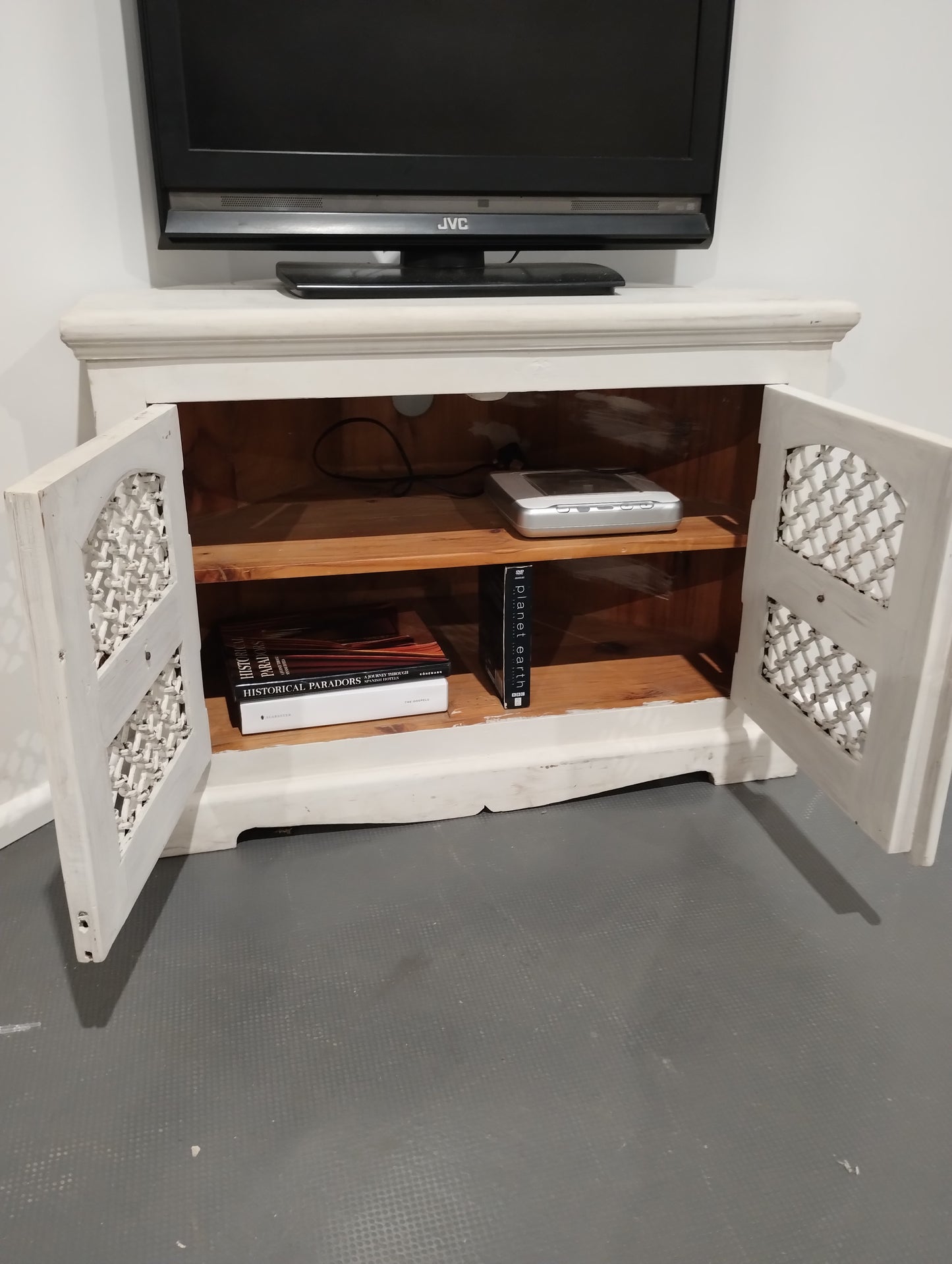 Corner TV Unit
